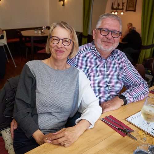 UEH01195
